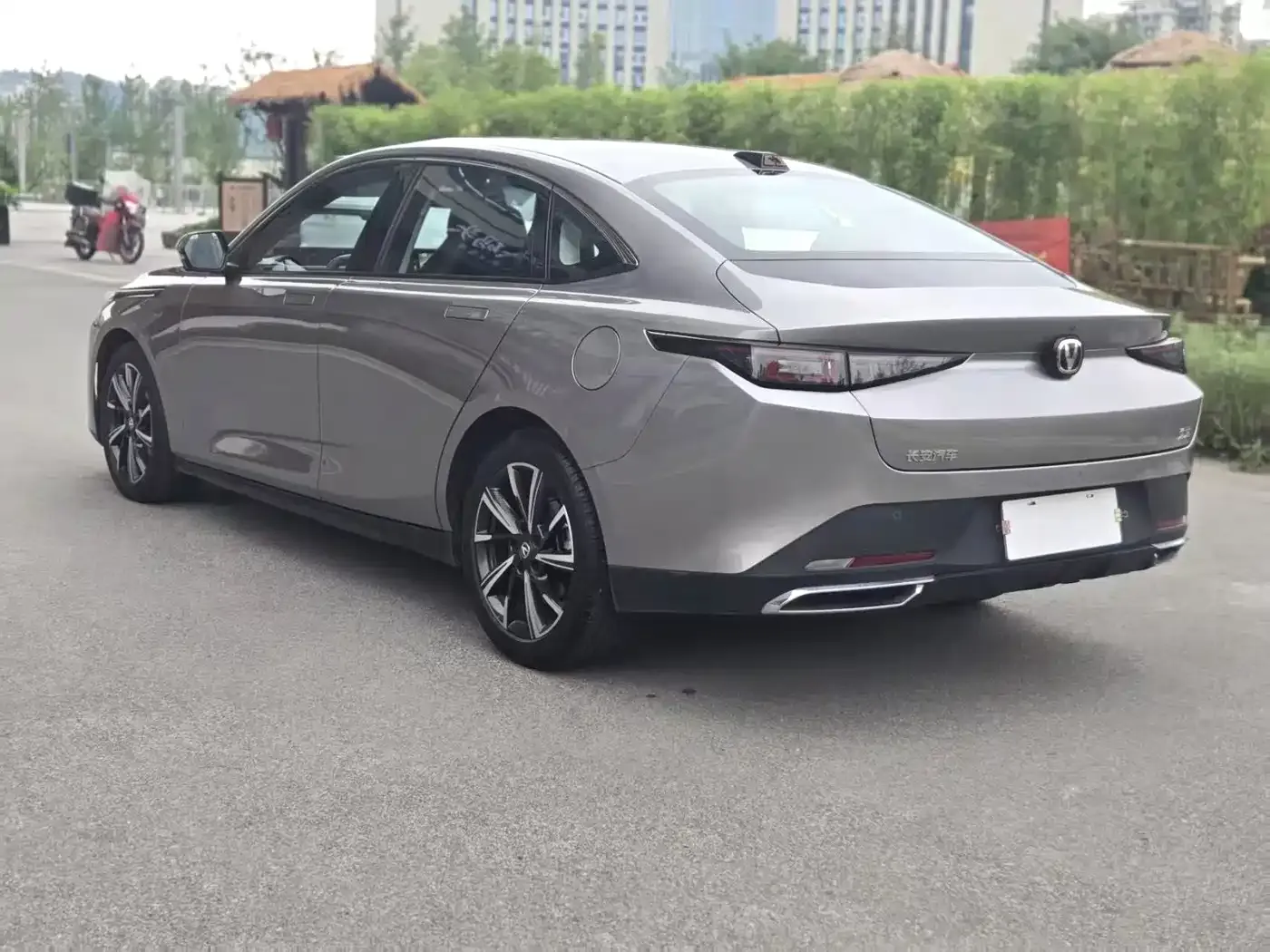 Changan Yida Blue Whale NE 1.5T GDI DCT Pilot 2024 — фото 4