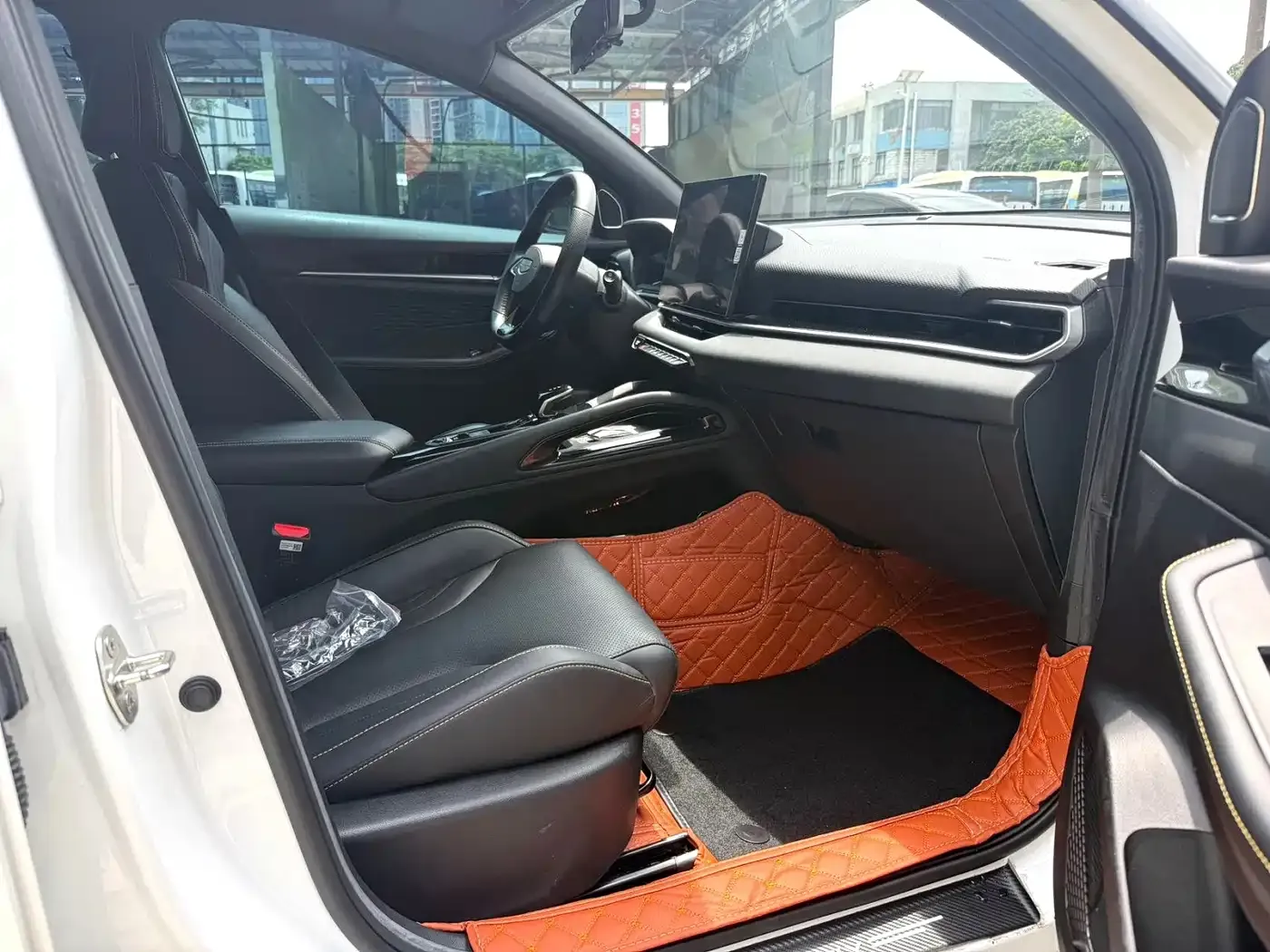 Geely Binyue Bin Yue L 1.5TD DCT Star Diamond 2024 — фото 8
