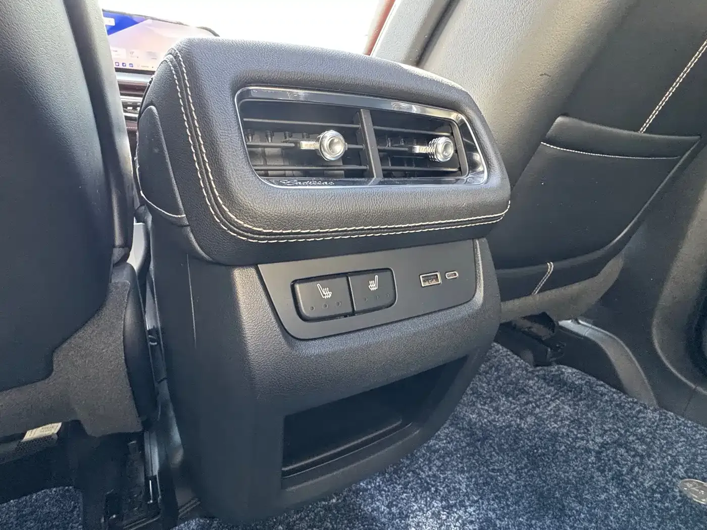 Cadillac XT5 2.0T Premium Model 2025 — фото 12