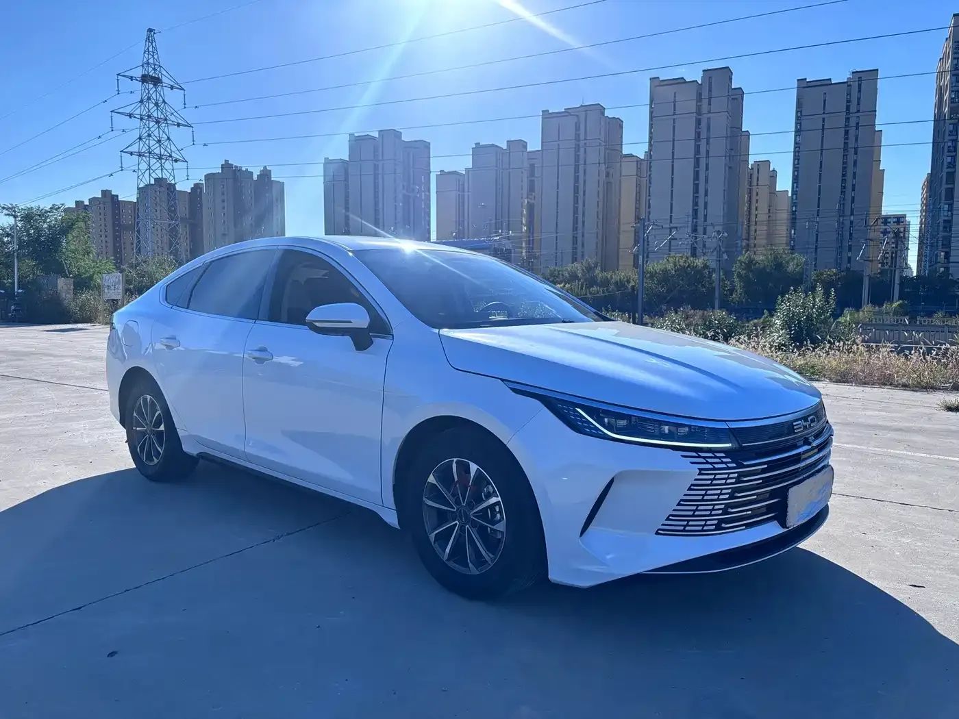 BYD Destroyer 05 DM-i 55KM Pilot Glory Edition 2024 — фото 9