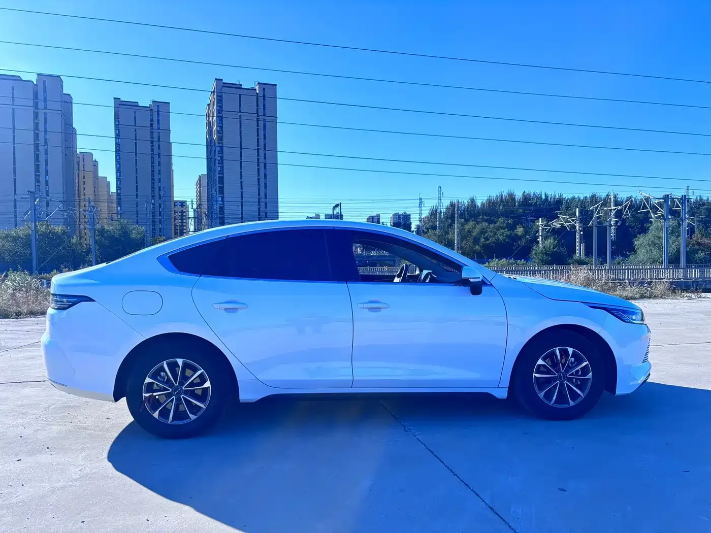 BYD Destroyer 05 DM-i 55KM Pilot Glory Edition 2024 — фото 8