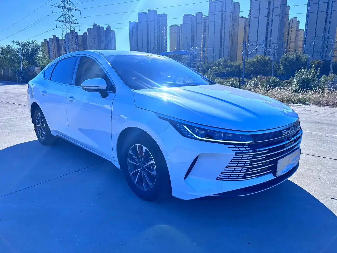 BYD Destroyer 05 DM-i 55KM Pilot Glory Edition 2024 — фото 3