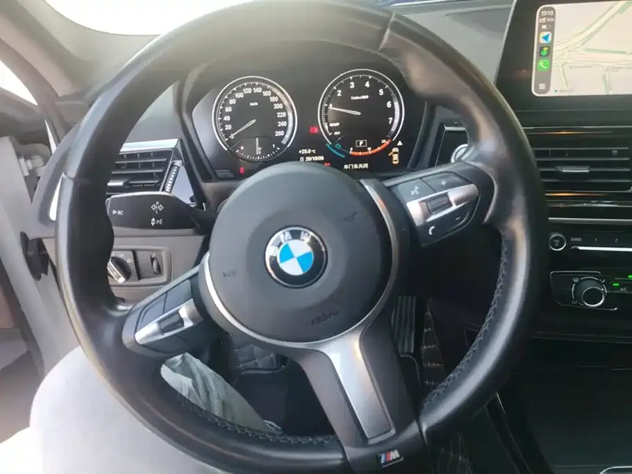 BMW 1 Series 120i M Sport Shadow Edition 2023 — фото 15