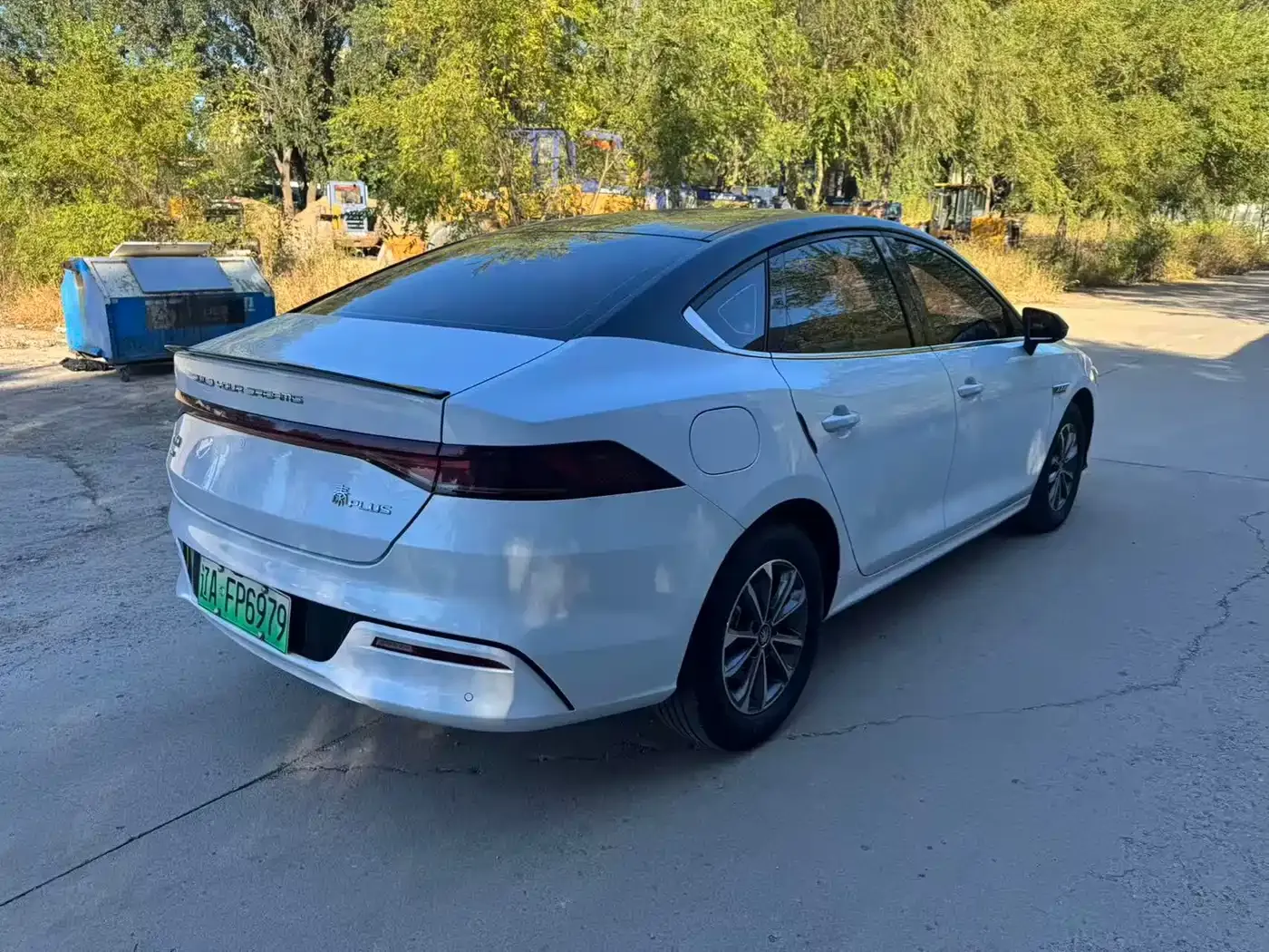 BYD Qin PLUS Glory Edition DM-i 55KM Leading 2024 — фото 6