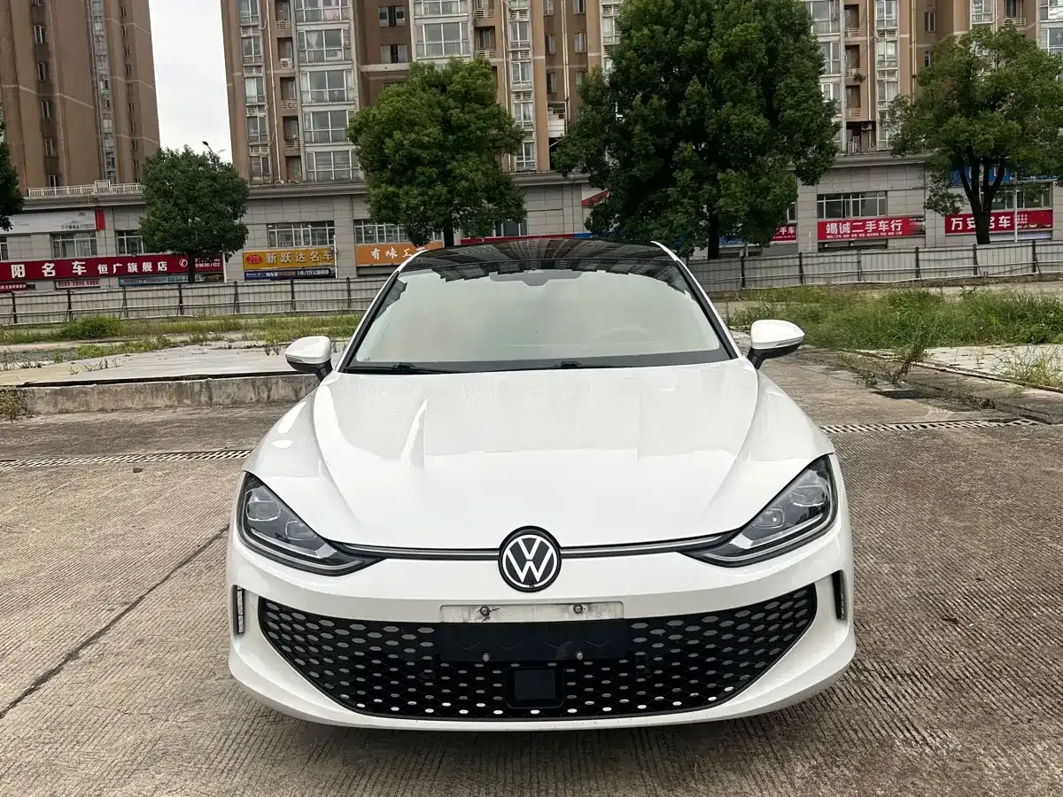 Volkswagen Lamando Lamando L 280TSI DSG Cool Edition 2023 — фото 2