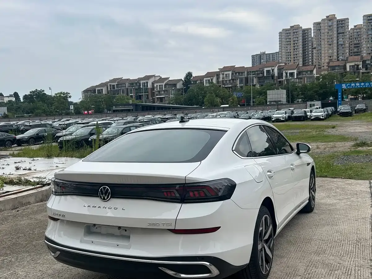Volkswagen Lamando Lamando L 280TSI DSG Cool Edition 2023 — фото 9