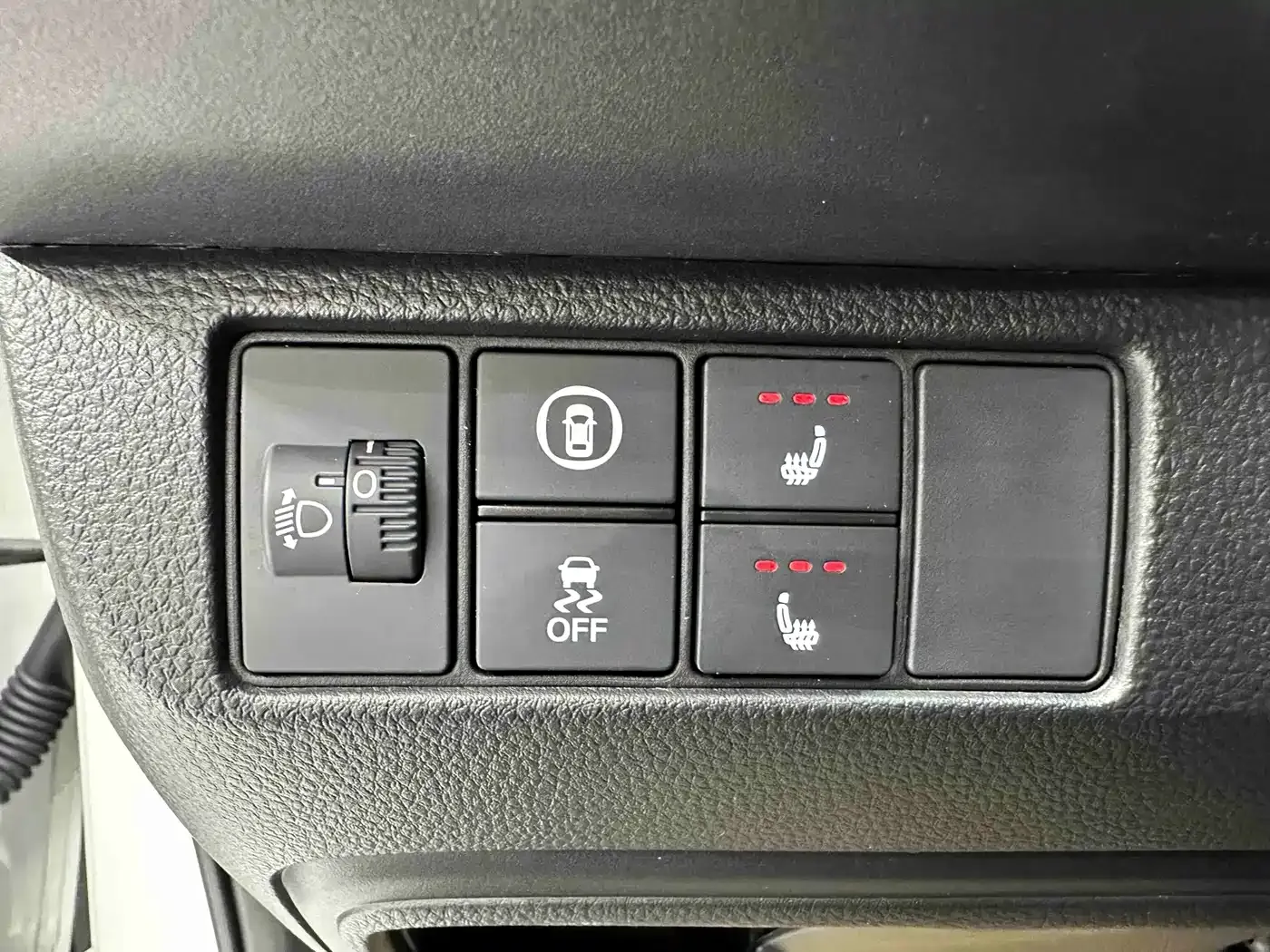 Honda XR-V Facelift 1.5L CVT Fever Edition 2023 — фото 10