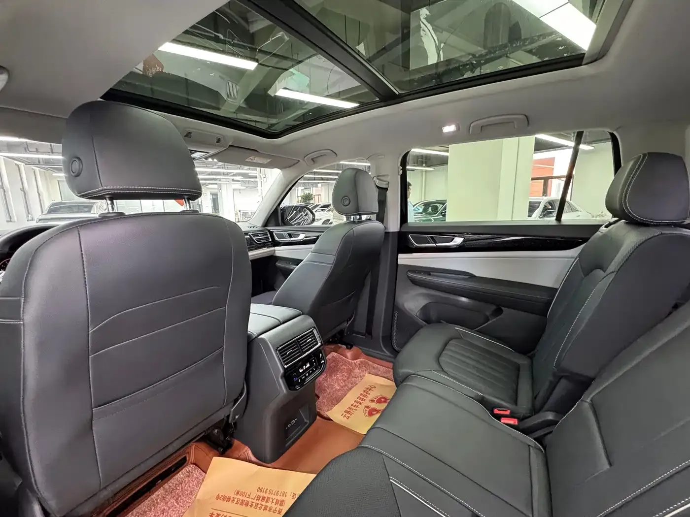 Volkswagen Teramont 380TSI 4WD Premium Luxury Edition 2022 — фото 14