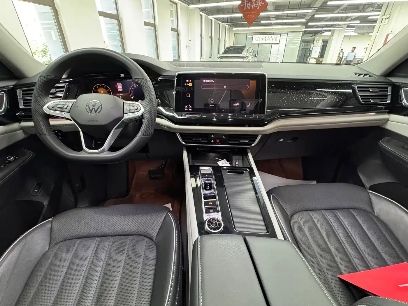 Volkswagen Teramont 380TSI 4WD Premium Luxury Edition 2022 — фото 12