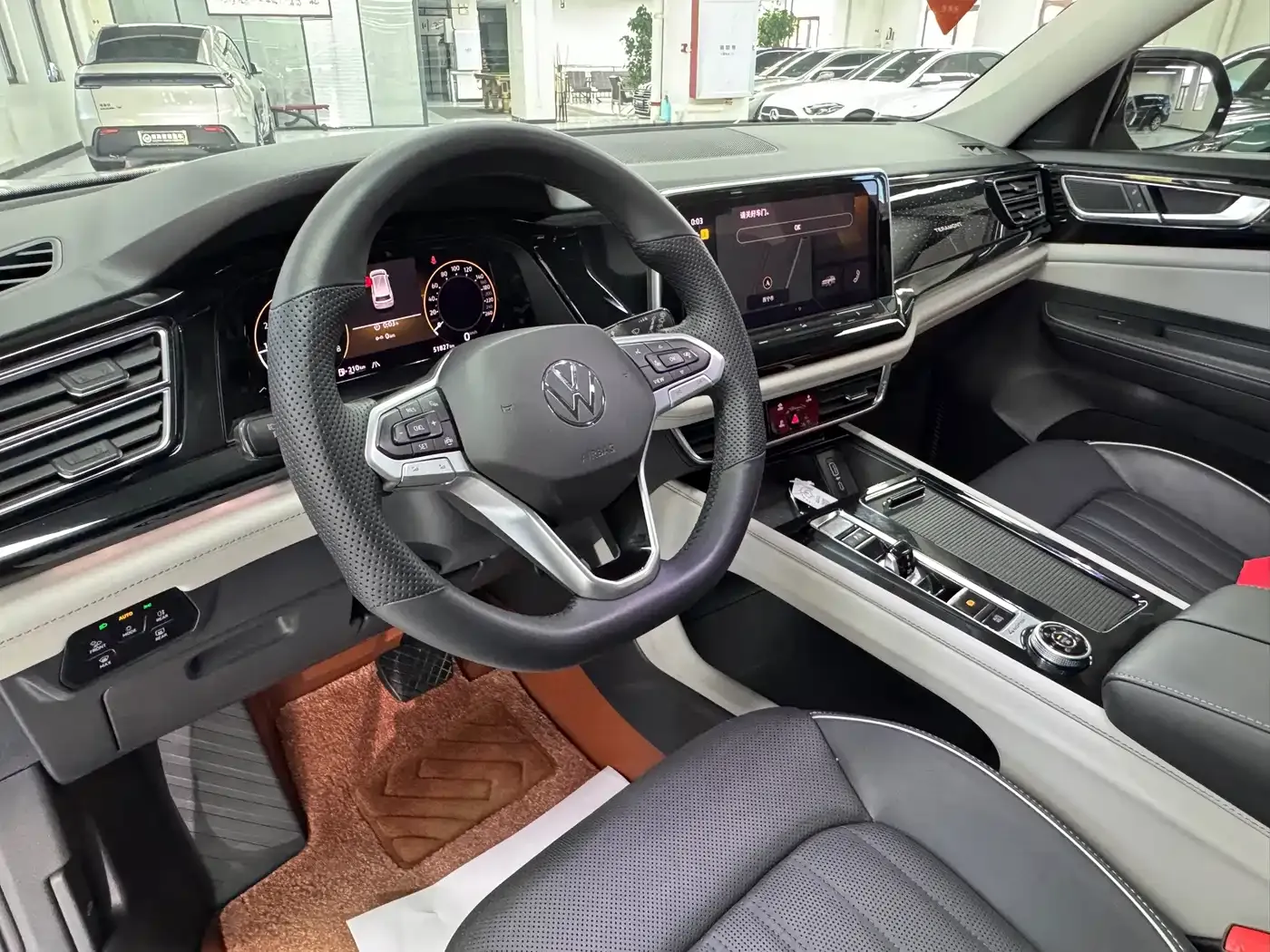 Volkswagen Teramont 380TSI 4WD Premium Luxury Edition 2022 — фото 7