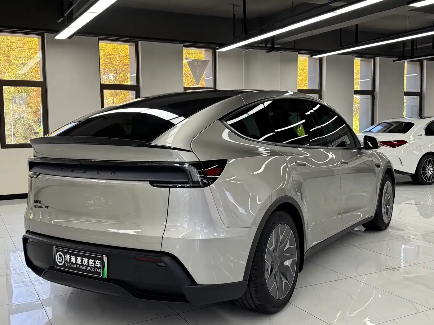 Tesla Model Y L Facelift Long Range AWD 2026 — фото 15