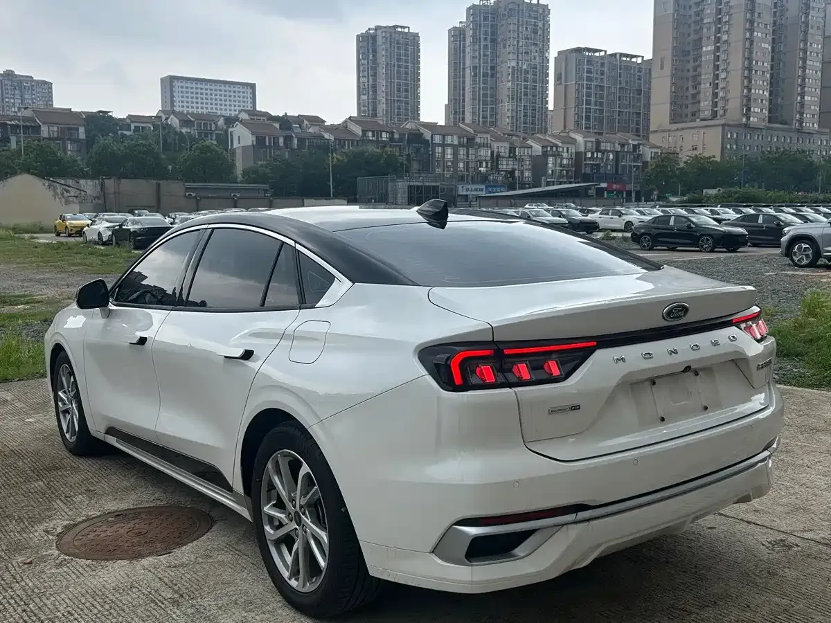 Ford Mondeo Facelift EcoBoost 245 Fashion 2023 — фото 7