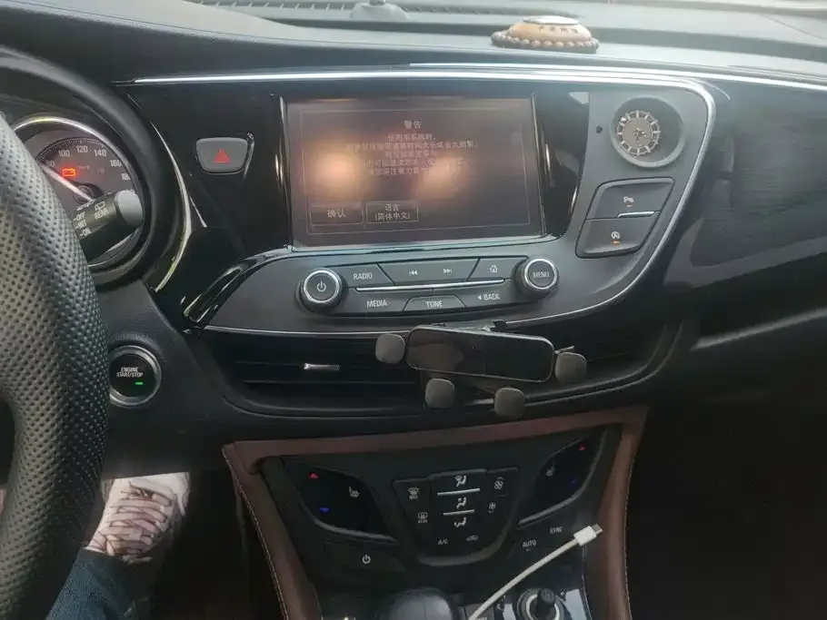 Buick Envision Plus 28T 4WD Elite Type China V 2019 — фото 13