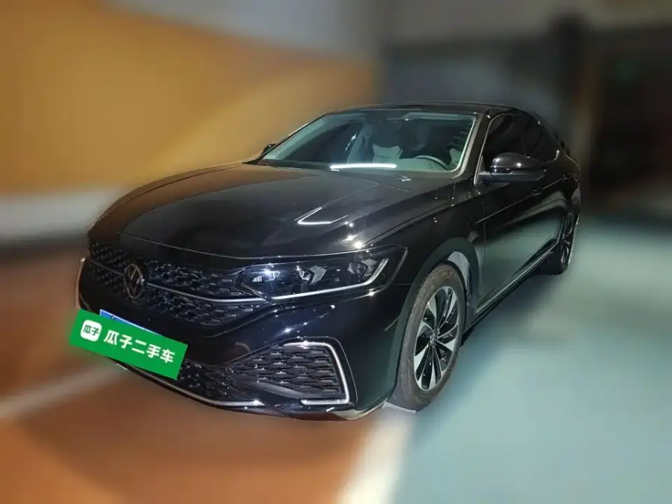 Volkswagen Passat 280TSI Starlight Elite Edition 2024