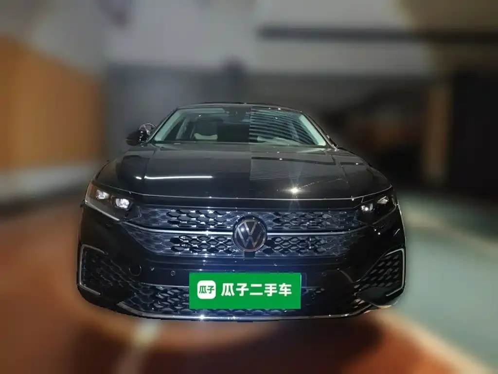 Volkswagen Passat 280TSI Starlight Elite Edition 2024 — фото 2