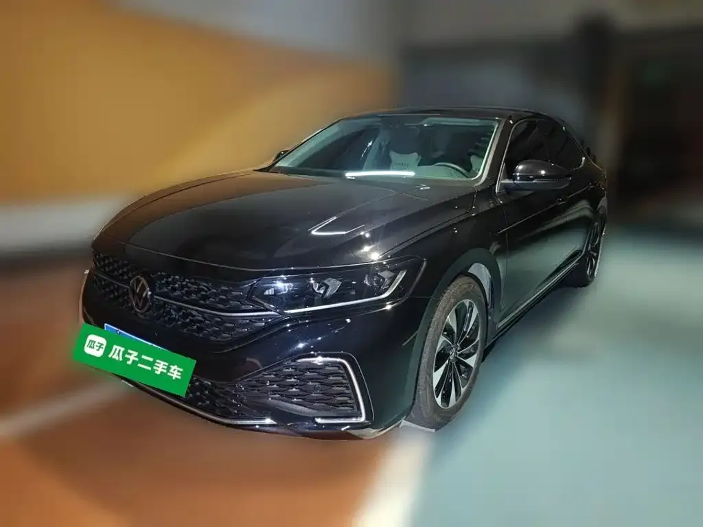 Volkswagen Passat 280TSI Starlight Elite Edition 2024