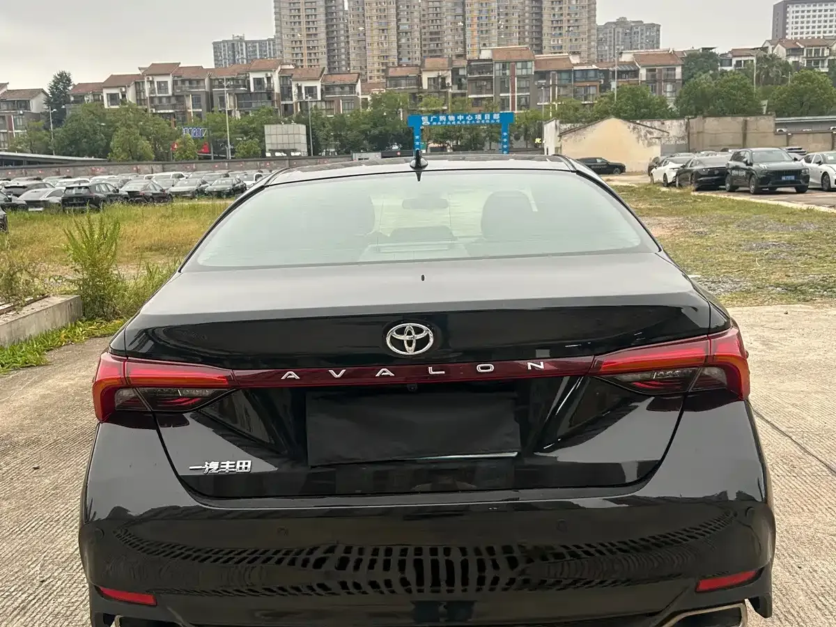 Toyota Avalon 2.0L Progressive Edition 2023 — фото 8