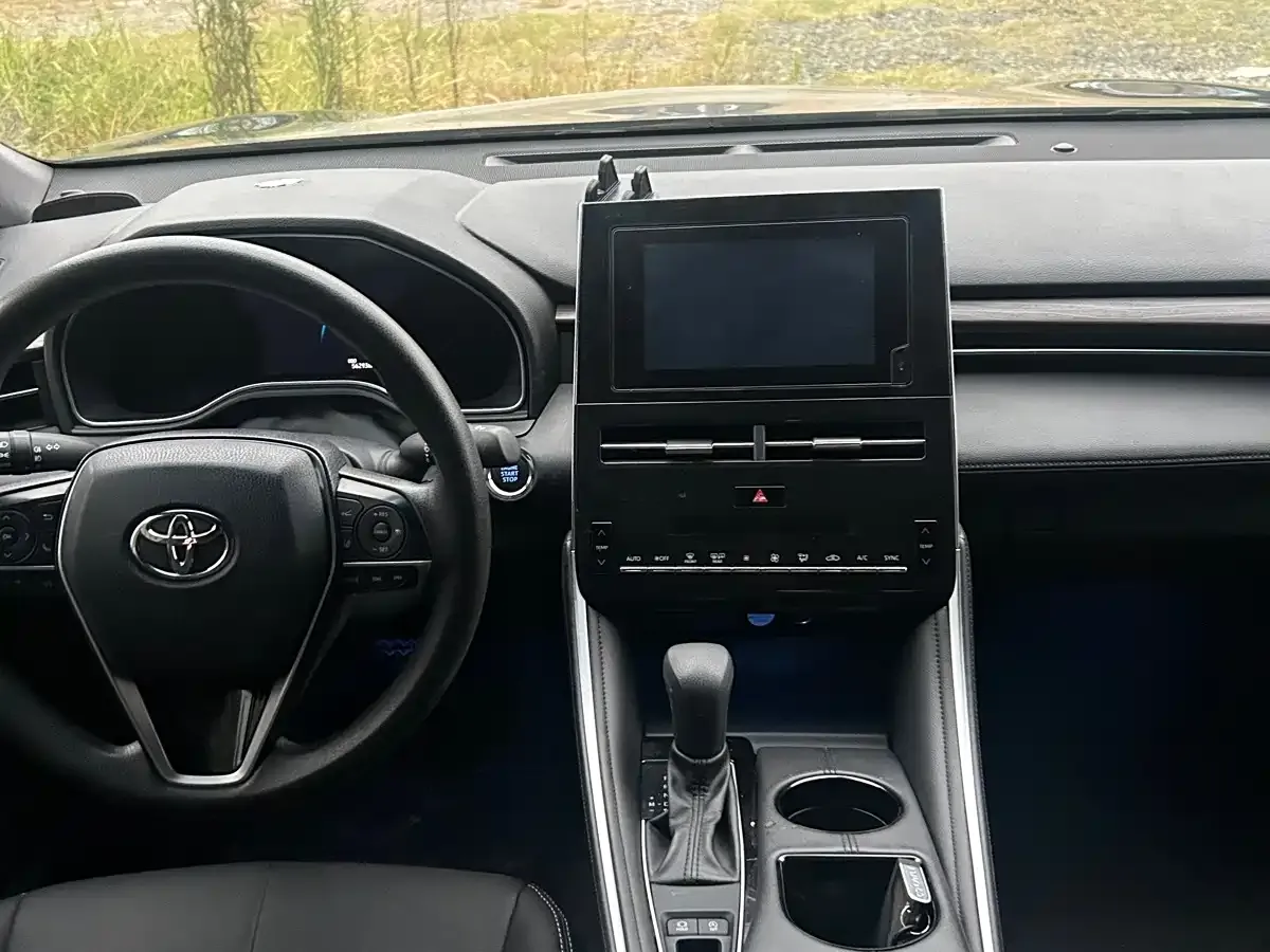 Toyota Avalon 2.0L Progressive Edition 2023 — фото 6