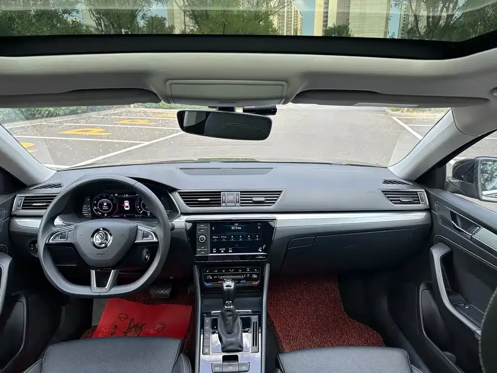 Skoda Superb Facelift TSI330 DSG Comfort 2020 — фото 6