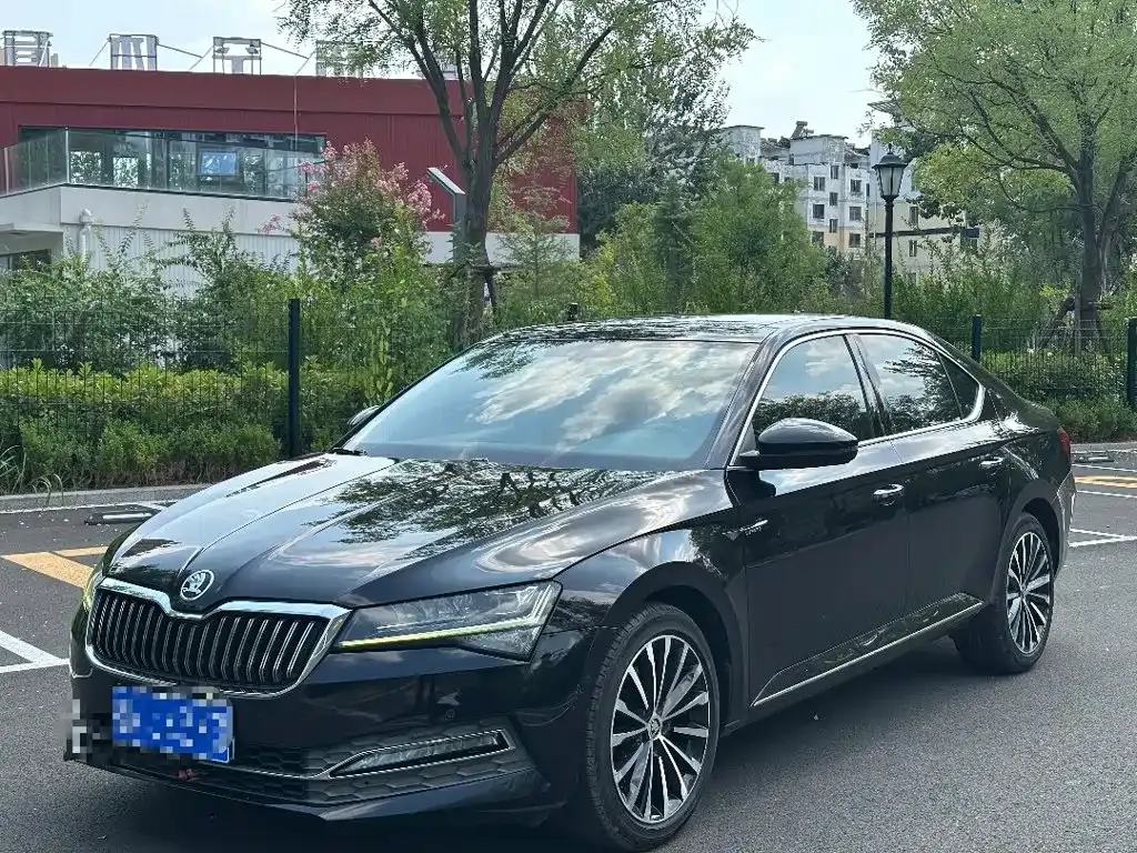 Skoda Superb Facelift TSI330 DSG Comfort 2020 — фото 3