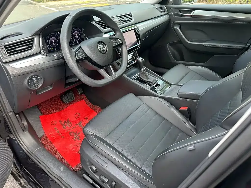 Skoda Superb Facelift TSI330 DSG Comfort 2020 — фото 4