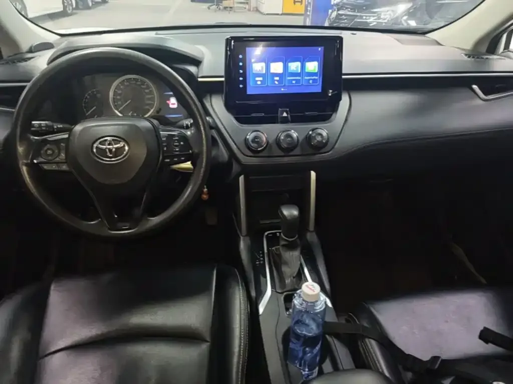 Toyota Corolla Cross 2.0L Pioneer Edition 2022 — фото 10