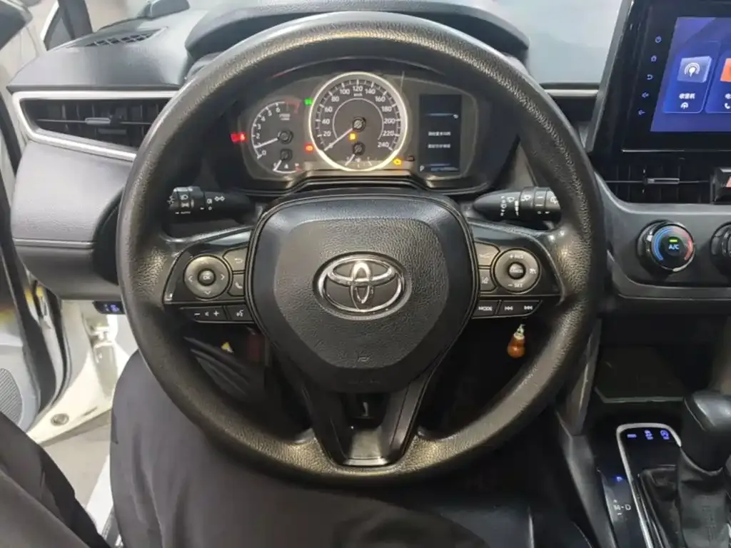 Toyota Corolla Cross 2.0L Pioneer Edition 2022 — фото 11