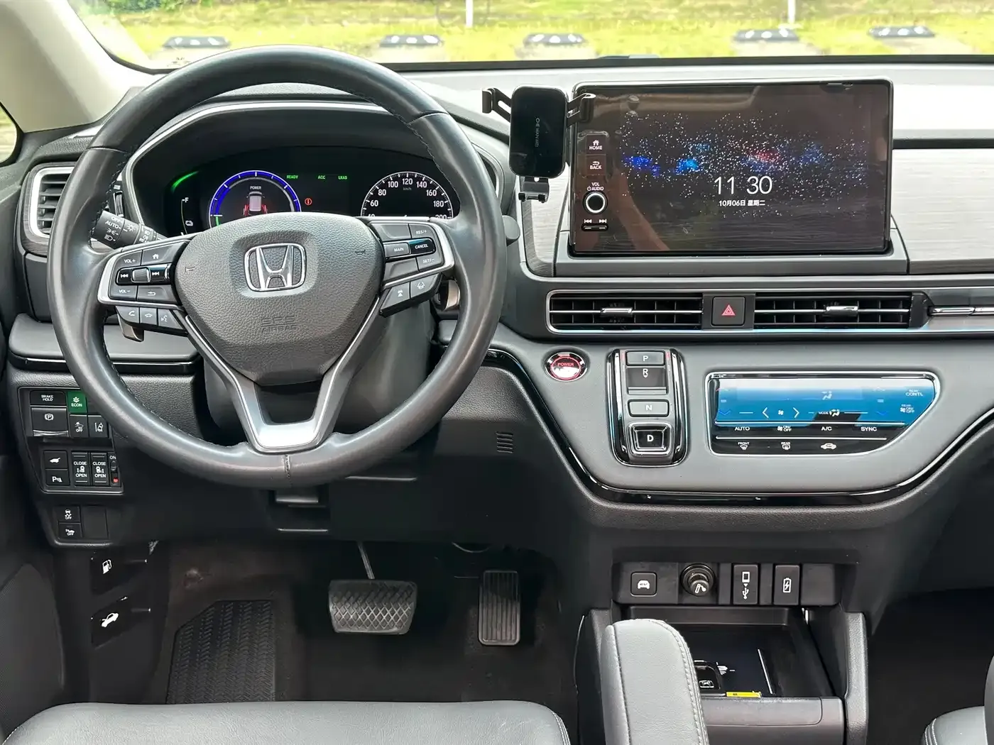 Honda Elysion 2.0L e:HEV Luxury First Edition 2022 — фото 11