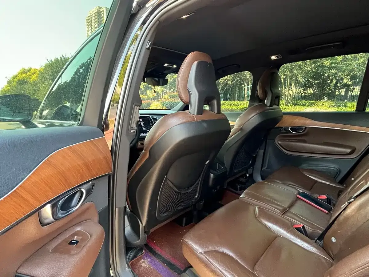 Volvo XC90 B5 Smart Drive Luxury 7-seater 2022 — фото 5