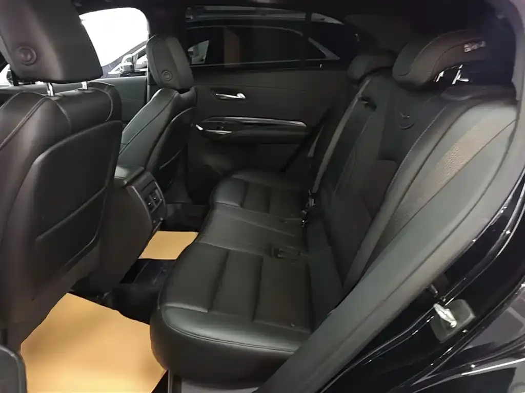 Cadillac XT4 28T FWD Style 2023 — фото 17