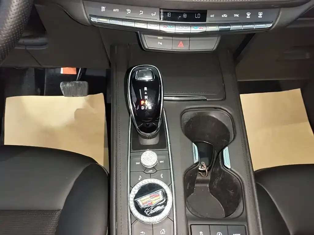 Cadillac XT4 28T FWD Style 2023 — фото 14