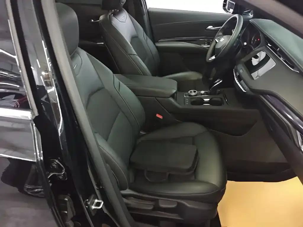 Cadillac XT4 28T FWD Style 2023 — фото 25