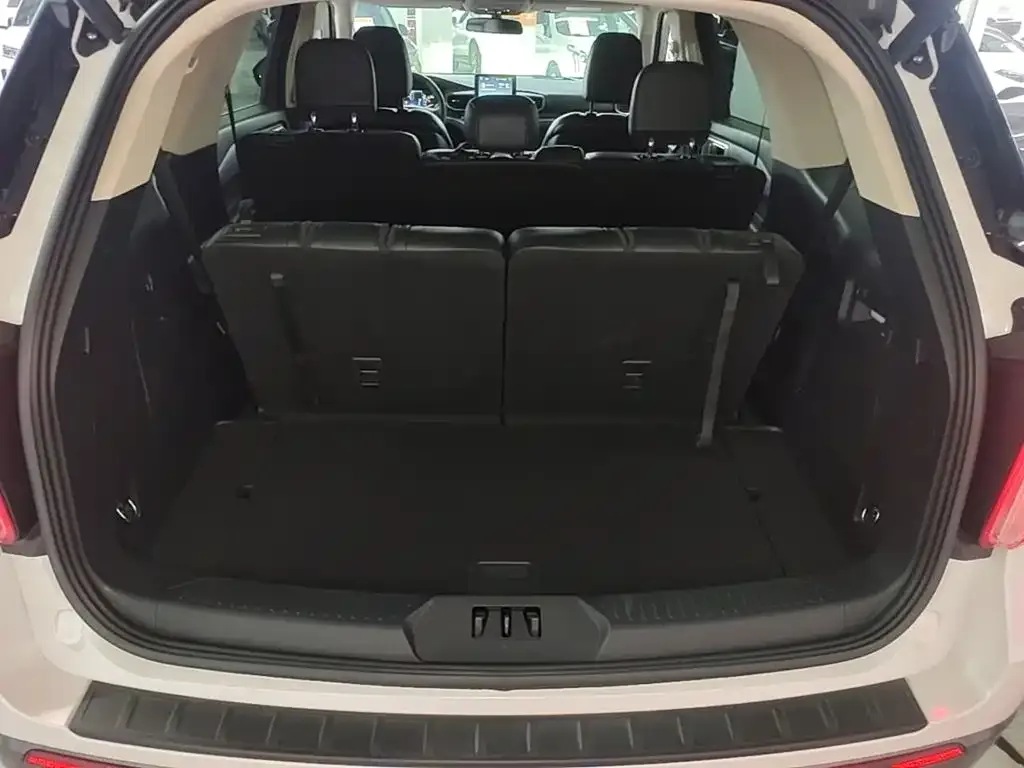 Ford Explorer EcoBoost 285 AWD Trend Edition 7-Seater 2021 — фото 19