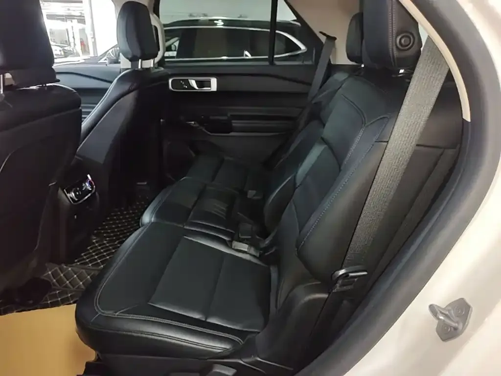 Ford Explorer EcoBoost 285 AWD Trend Edition 7-Seater 2021 — фото 17