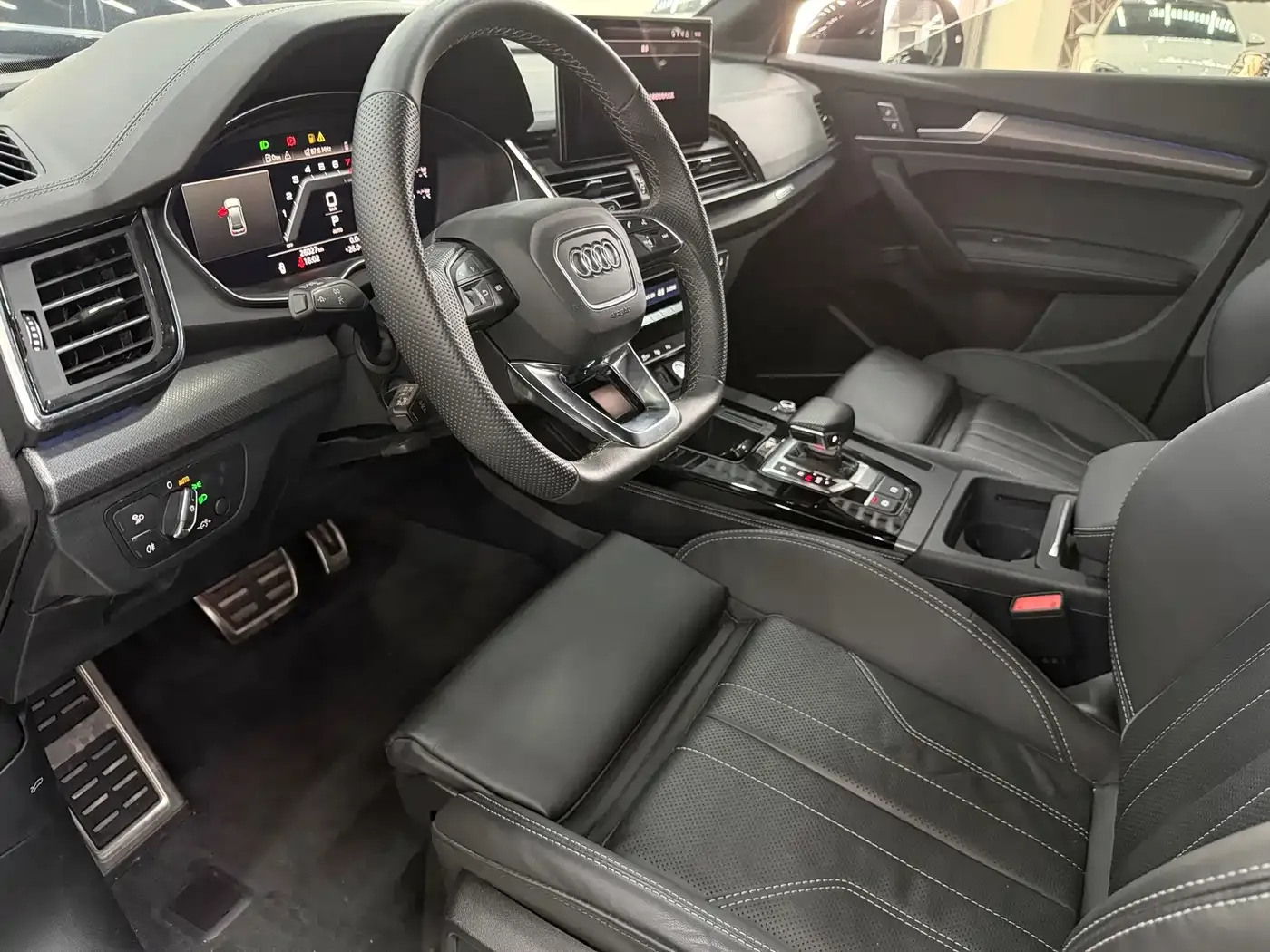 Audi Q5L 45T Premium Dynamic 2024 — фото 9