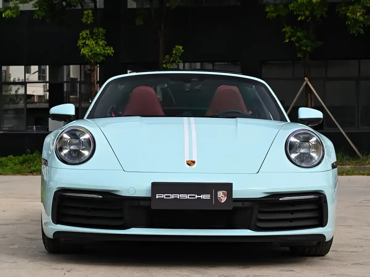 Porsche 911 Carrera 4 3.0T 2023 — фото 4