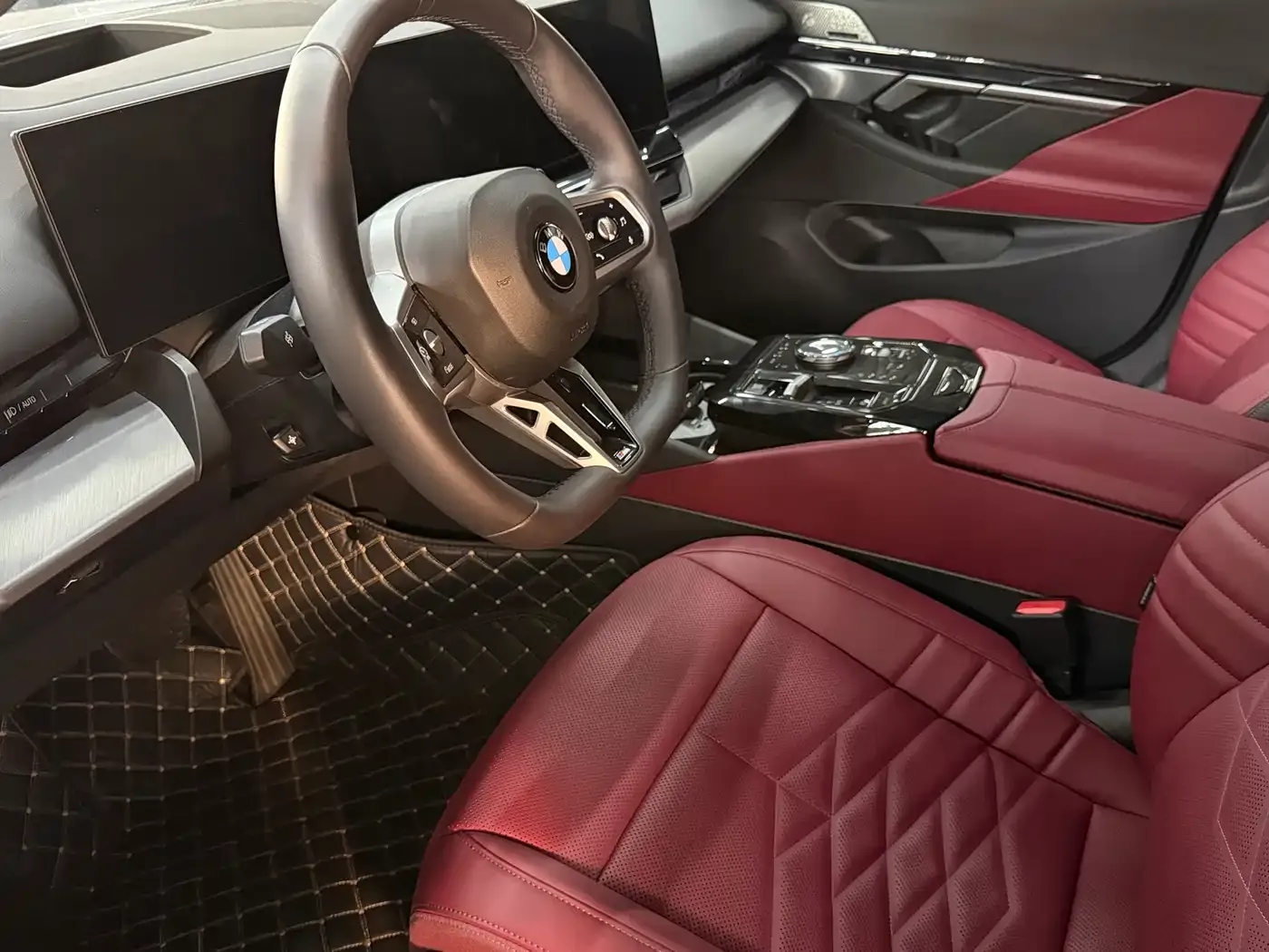 BMW 5 Series 530Li Exclusive Luxury Package 2026 — фото 9