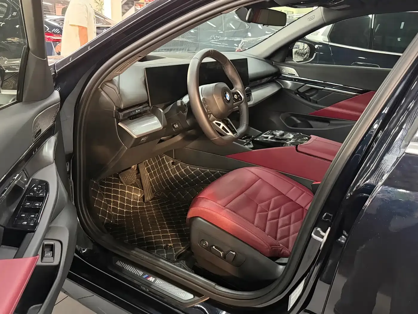 BMW 5 Series 530Li Exclusive Luxury Package 2026 — фото 5