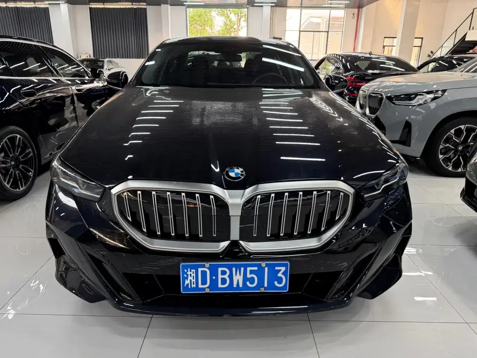 BMW 5 Series 530Li Premium Luxury Package 2025