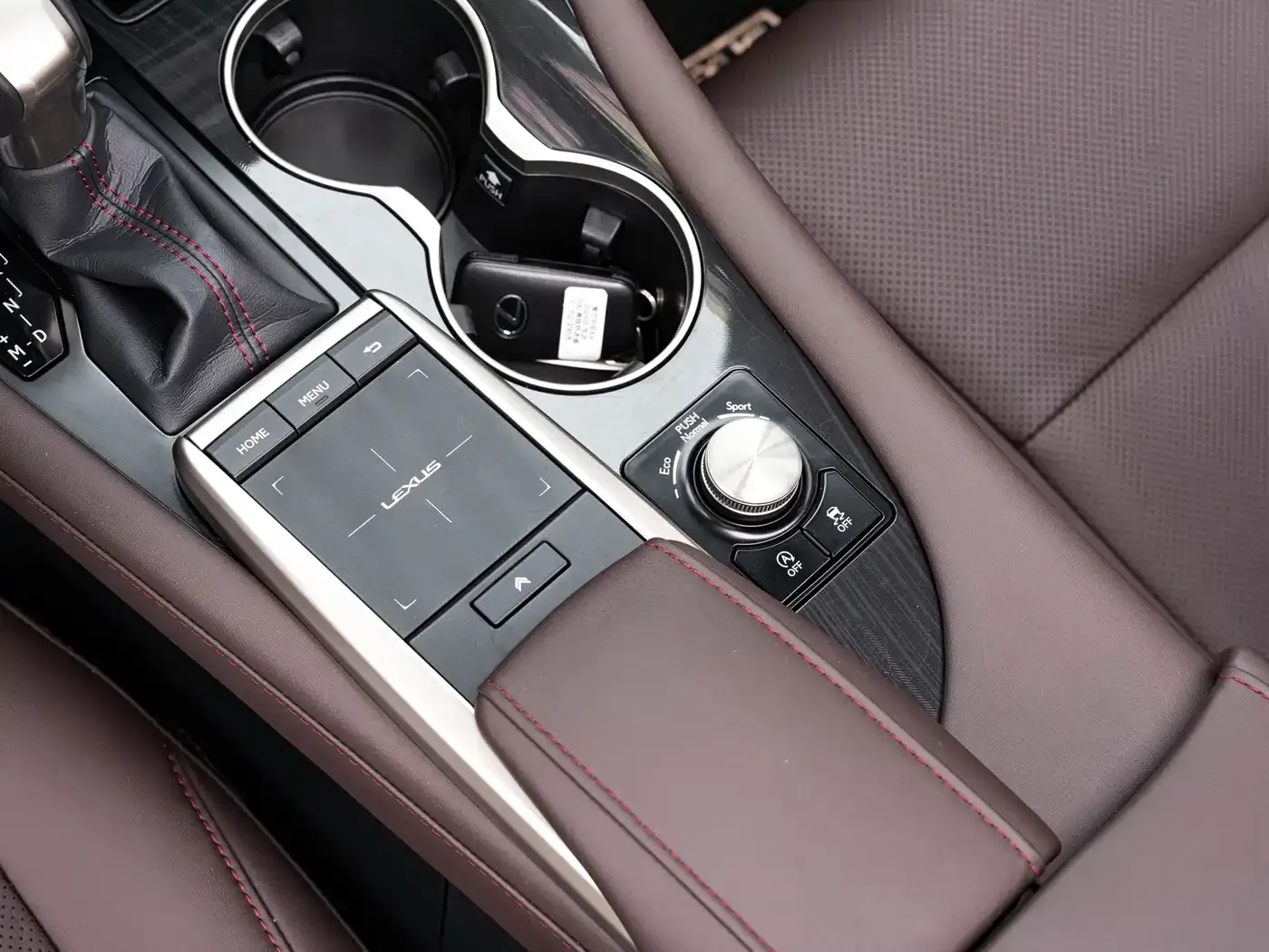 Lexus RX Facelift 300 2WD Elite Edition 2020 — фото 18