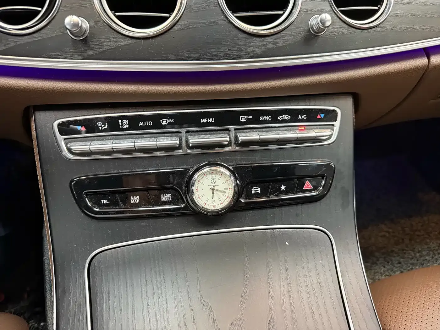 Mercedes-Benz E-Class E 300 L Sport Luxury 2023 — фото 6
