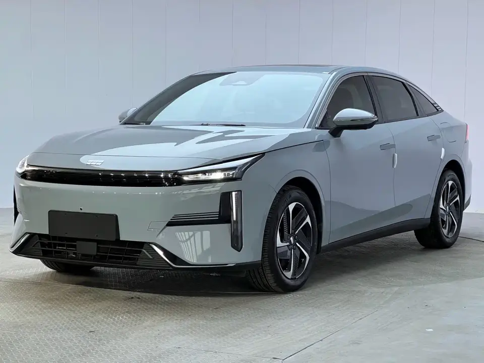 Geely Galaxy Galaxy L6 125km PLUS Soaring Dragon Edition 2024