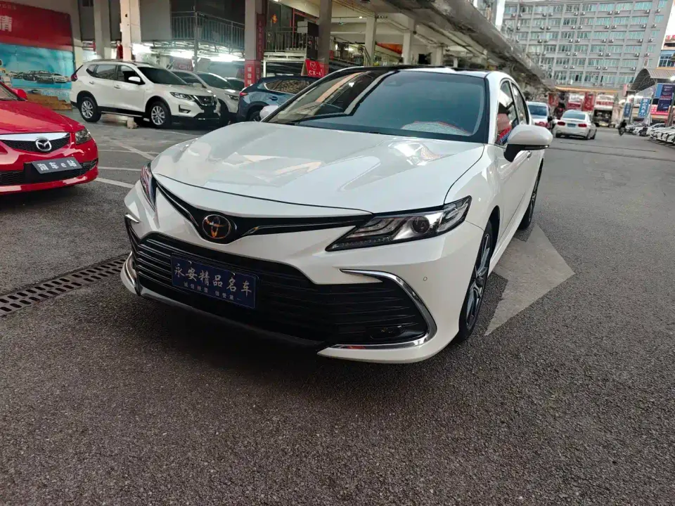 Toyota Camry 2.5G Luxury Edition 2022