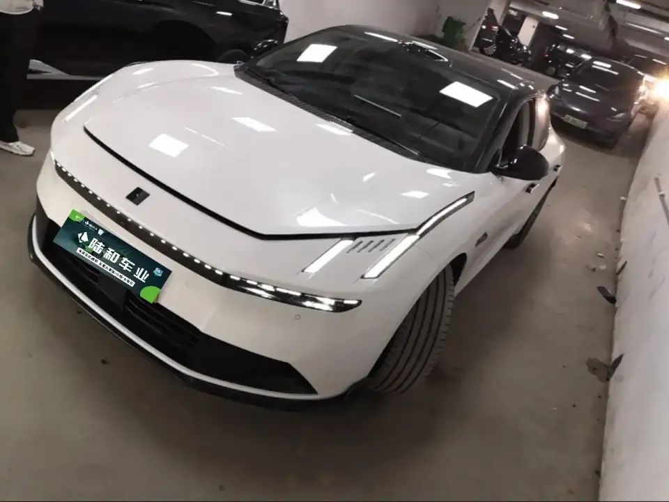 Lynk & Co 10 EM-P Model 120km Base Version 2025