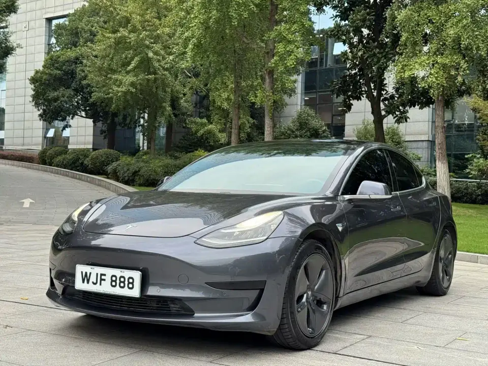Tesla Model 3 Standard Range Rear-Wheel Drive Upgrade 2020