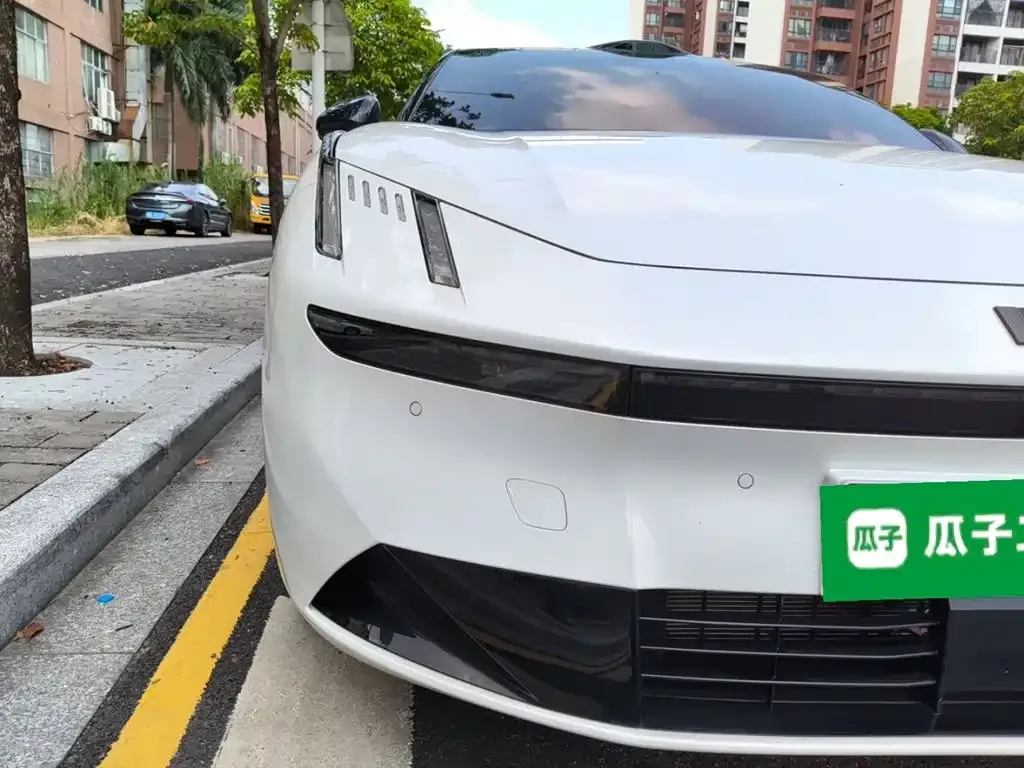 Lynk & Co 10 EM-P Facelift 240 AWD Ultra 2026 — фото 7
