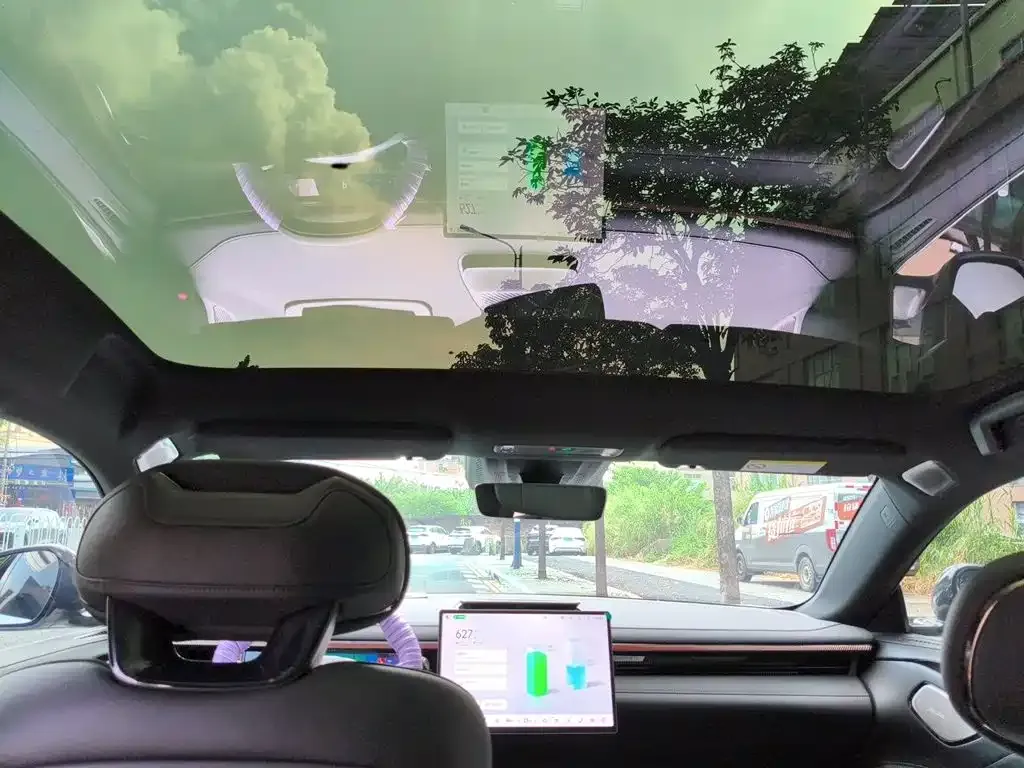 Lynk & Co 10 EM-P Facelift 240 AWD Ultra 2026 — фото 19