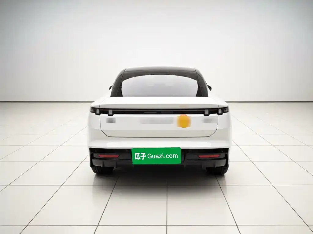 Lynk & Co 10 EM-P Facelift 240 AWD Ultra 2026 — фото 5