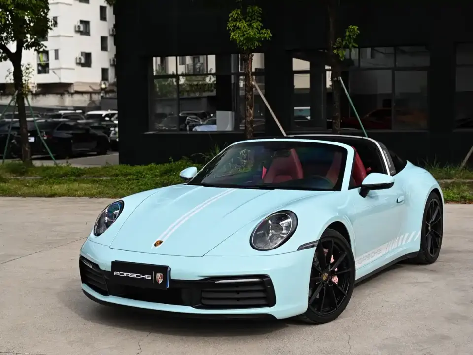 Porsche 911 Carrera 4 3.0T 2023