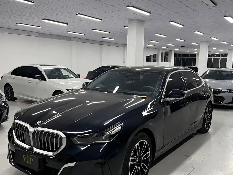 BMW 5 Series 530Li Leading M Sport Package 2025